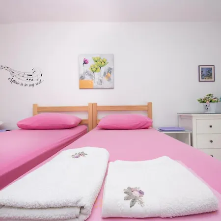 Gostinjska kuća Studios Lavender 3*