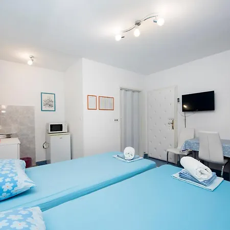 Gostinjska kuća Studios Lavender 3*
