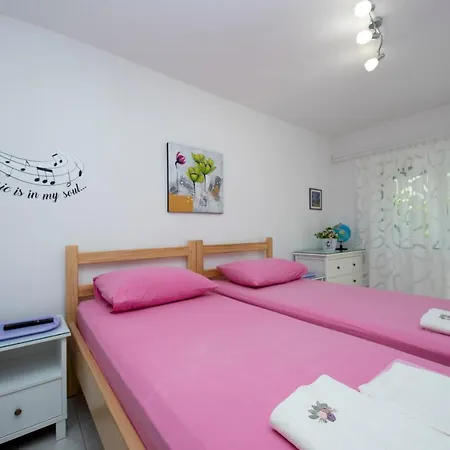 Pensionat Lavender 3*