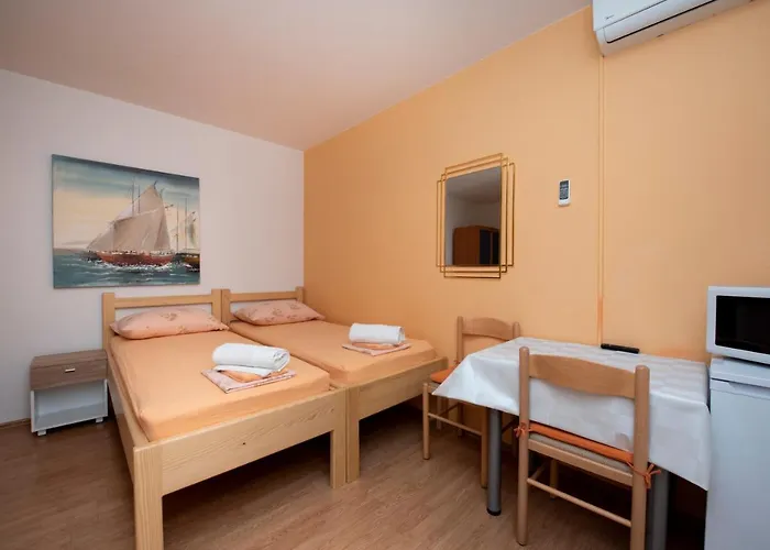 Guest house Studios Lavender Split